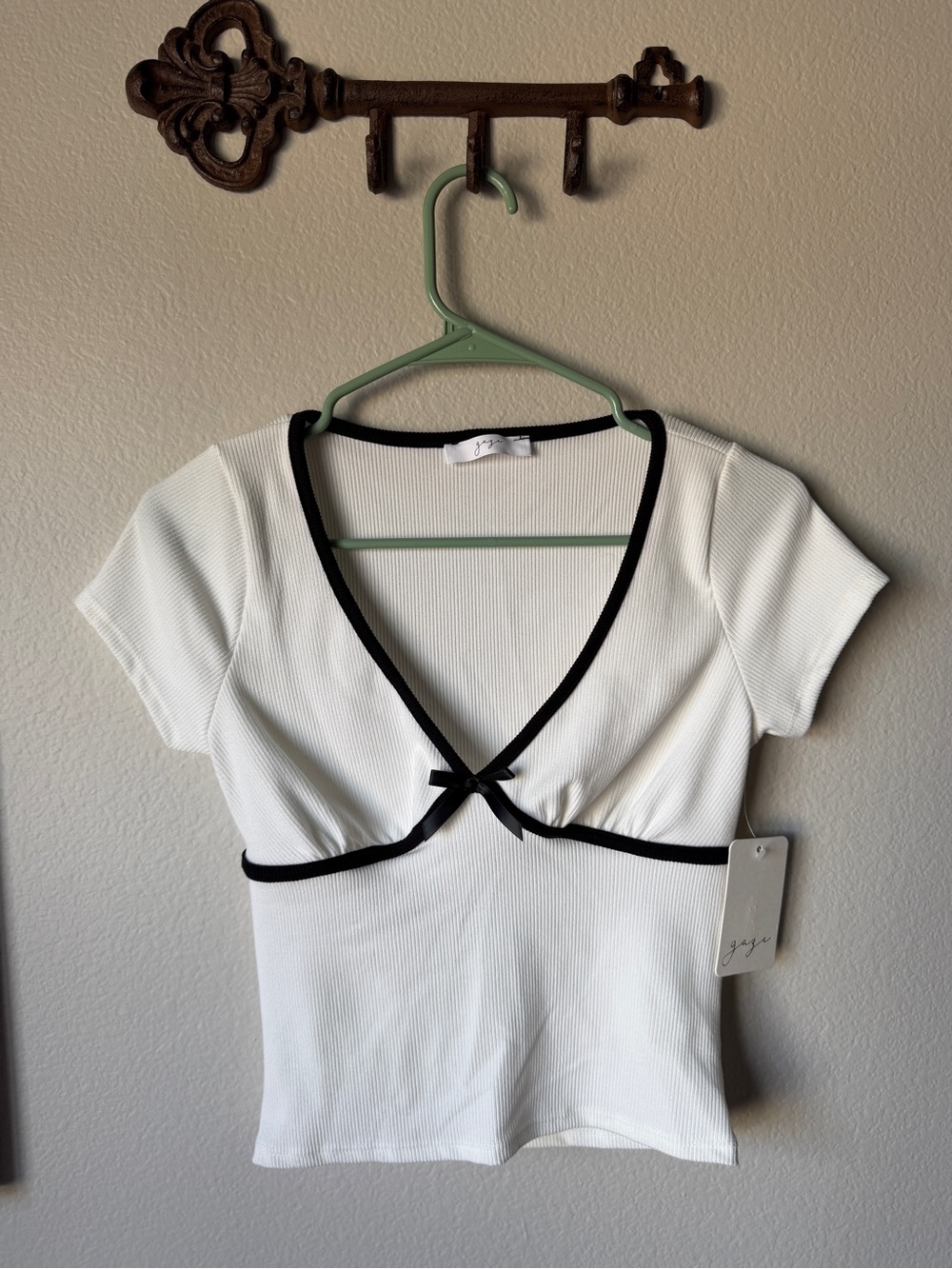White Short-Sleeve Ribbed Top with Black Trim by